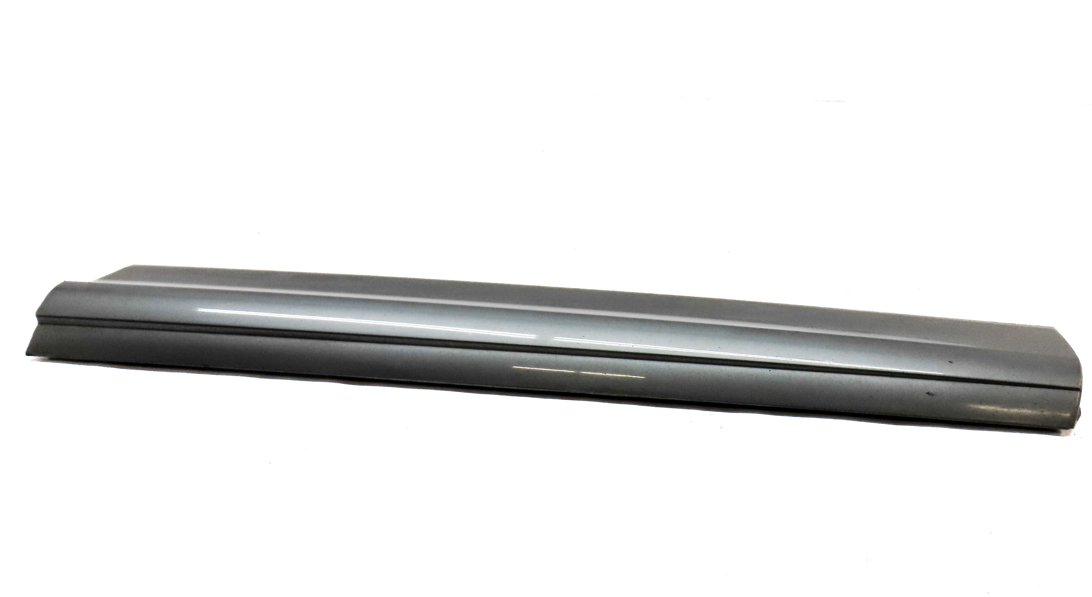 2015 AUDI Q7 (4L) FRONT RIGHT PASSENGER EXTERIOR LOWER DOOR TRIM MOULDING (Grey) — exact item pictured
